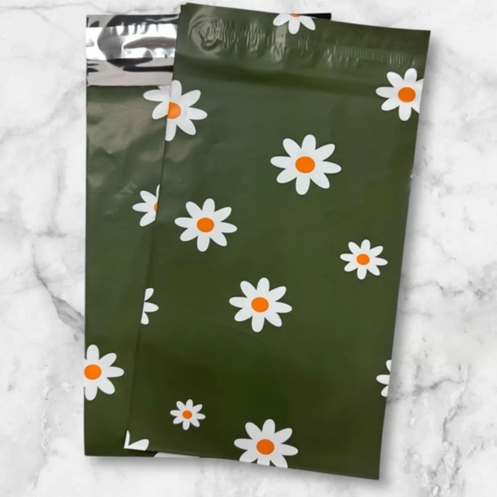 (10) 6x9 Spring Flowers Poly Mailers*